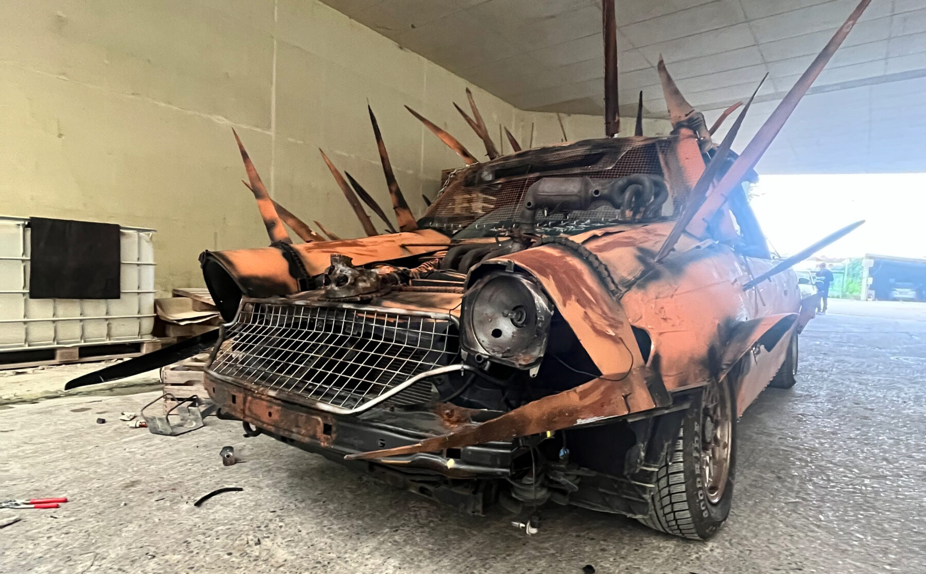 Mad Max - Stuntcar von Vorne